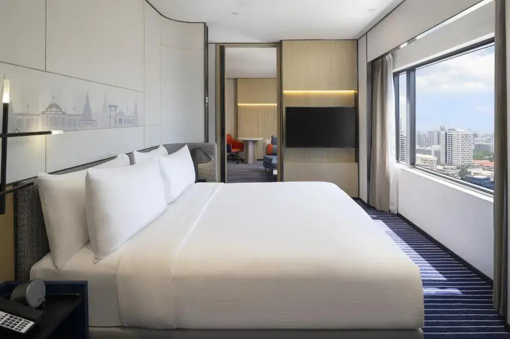 Отель Crowne Plaza Bangkok Lumpini Park by IHG
