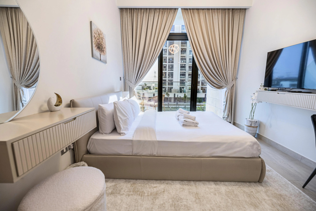 Elite LUX Holiday Homes -Upscale Studio in Azizi Riviera Prime Location Dubai