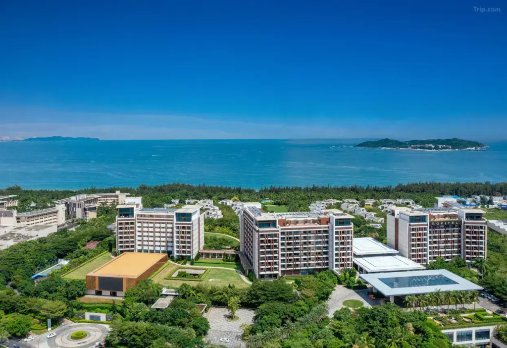Отель Sofitel Sanya Leeman Resort