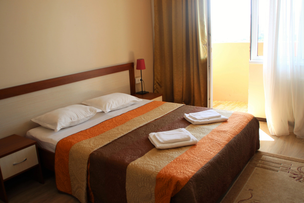 Апартаменты 40 лет Победы / Guest House on 40 Let Pobedy