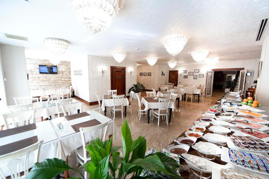 Sapphire Inn Hotel