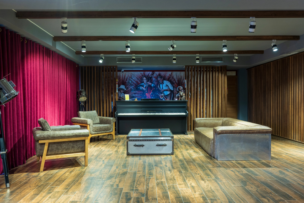 Jazz Hotel