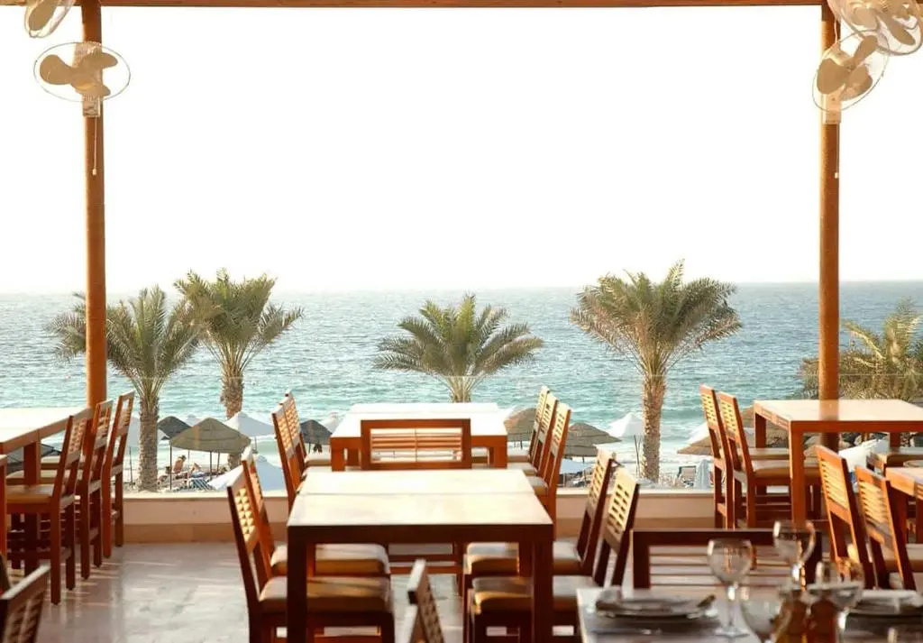 Отель Dubai Marine Beach Resort & Spa
