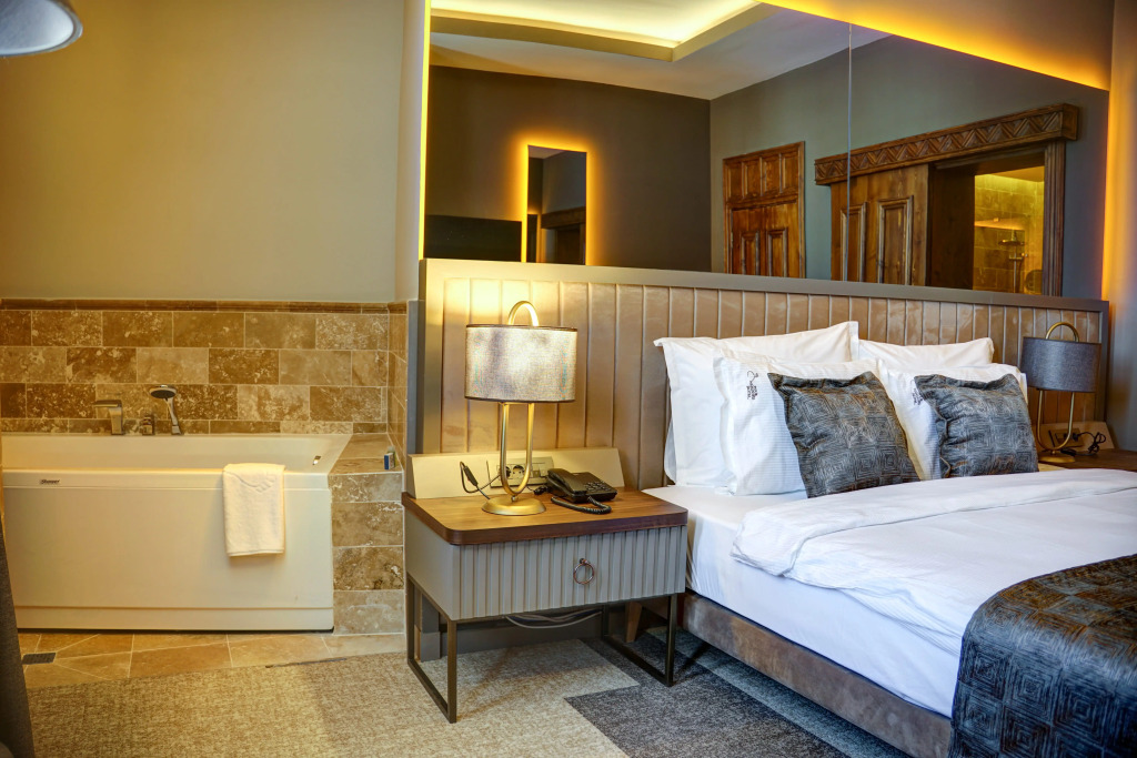 Four Mansions Hotel