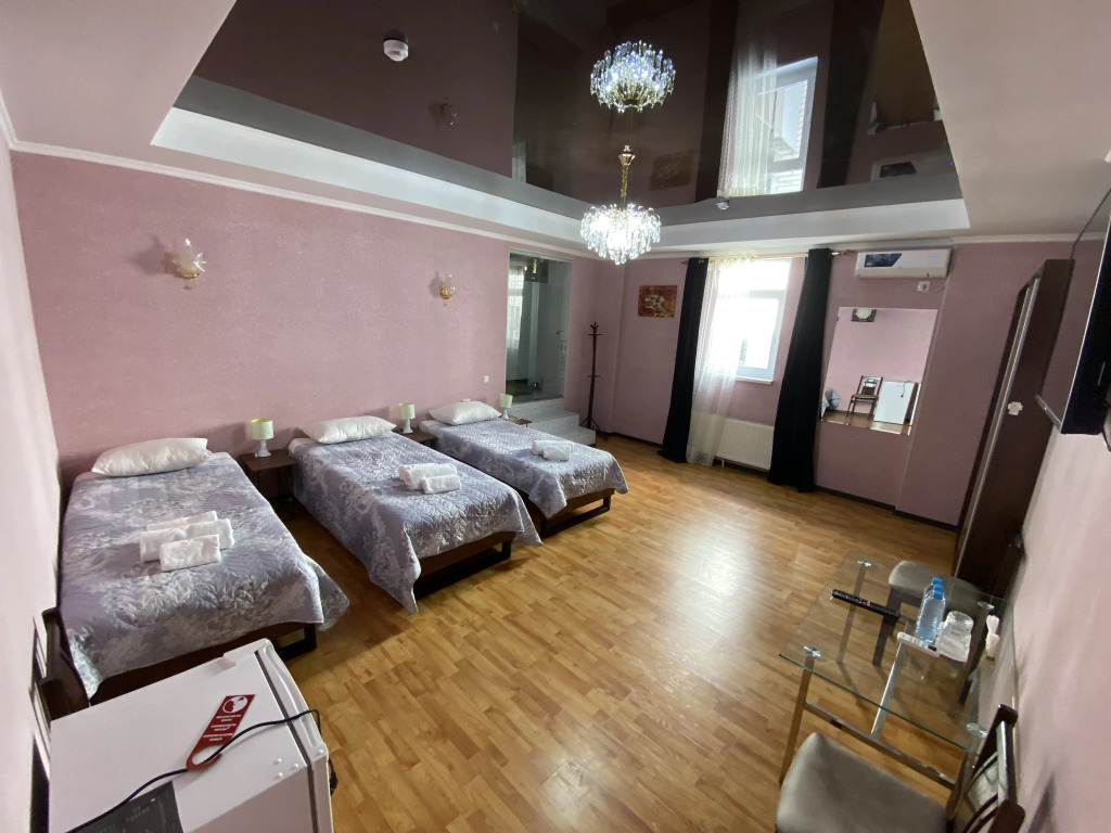 Отель Hotel Uzbegim