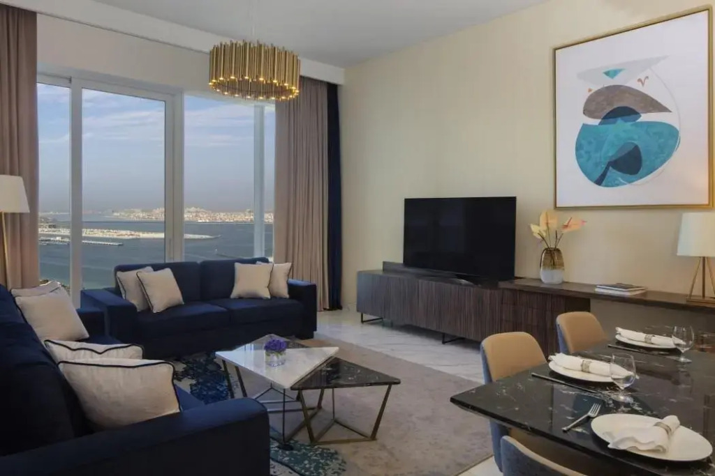Avani Plus Palm View Dubai Hotel & Suites
