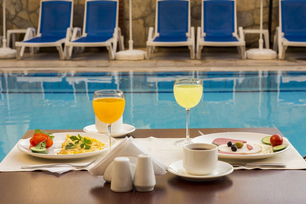 Lara Dinc Hotel
