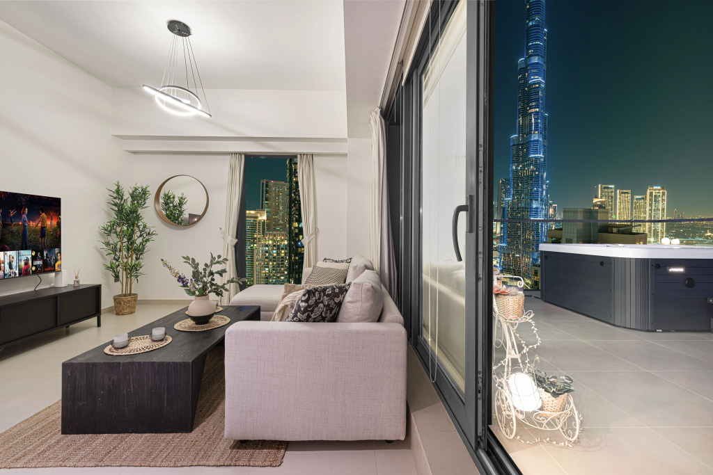 Апартаменты Private Terrace with Hot Tub Burj and Fountain View 2BR