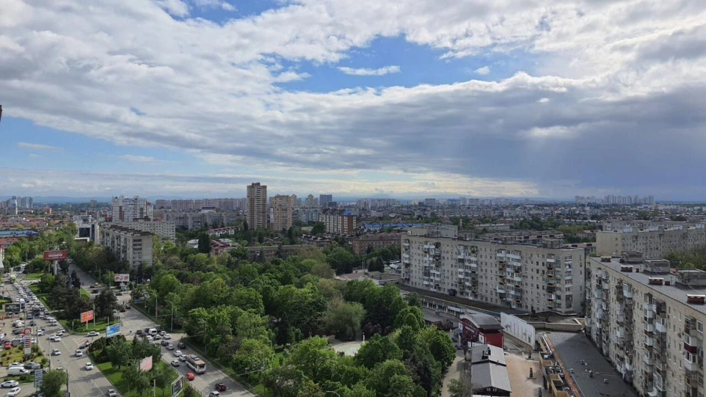 Квартира c шикарным видом на Краснодар и горы.