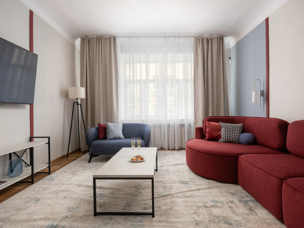 Квартира GM Apartments Четверка на Патриках в вишнёвых тонах