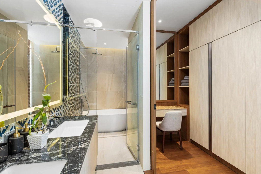 Bangtao Laguna Apartments