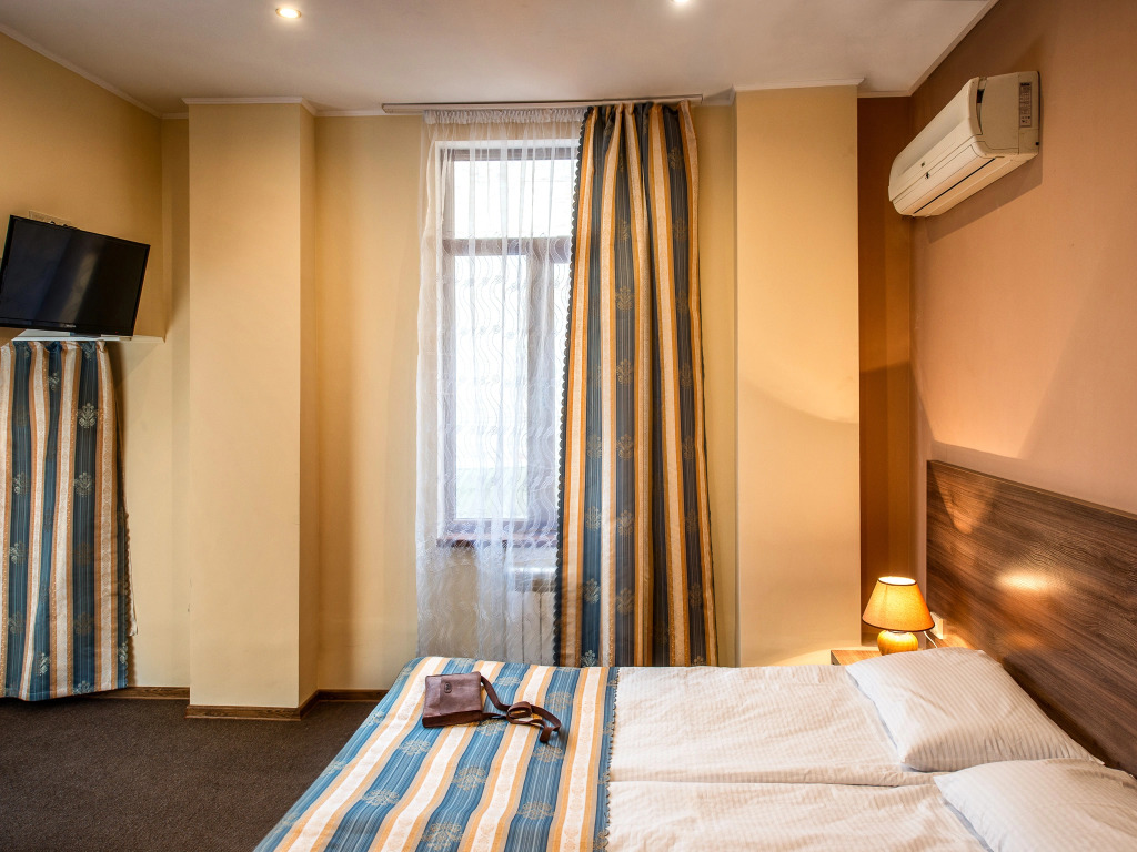 Lviv Central Jam Hotel
