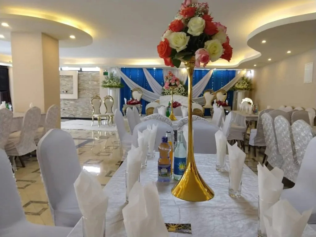 Holiday Hotel