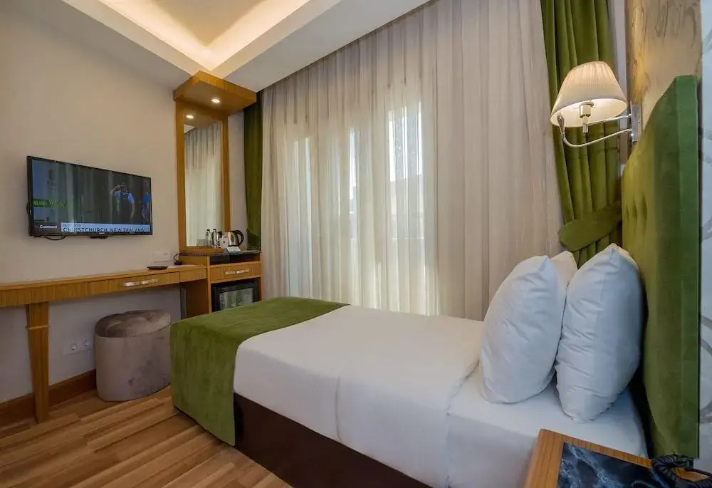 Bizim Hotel