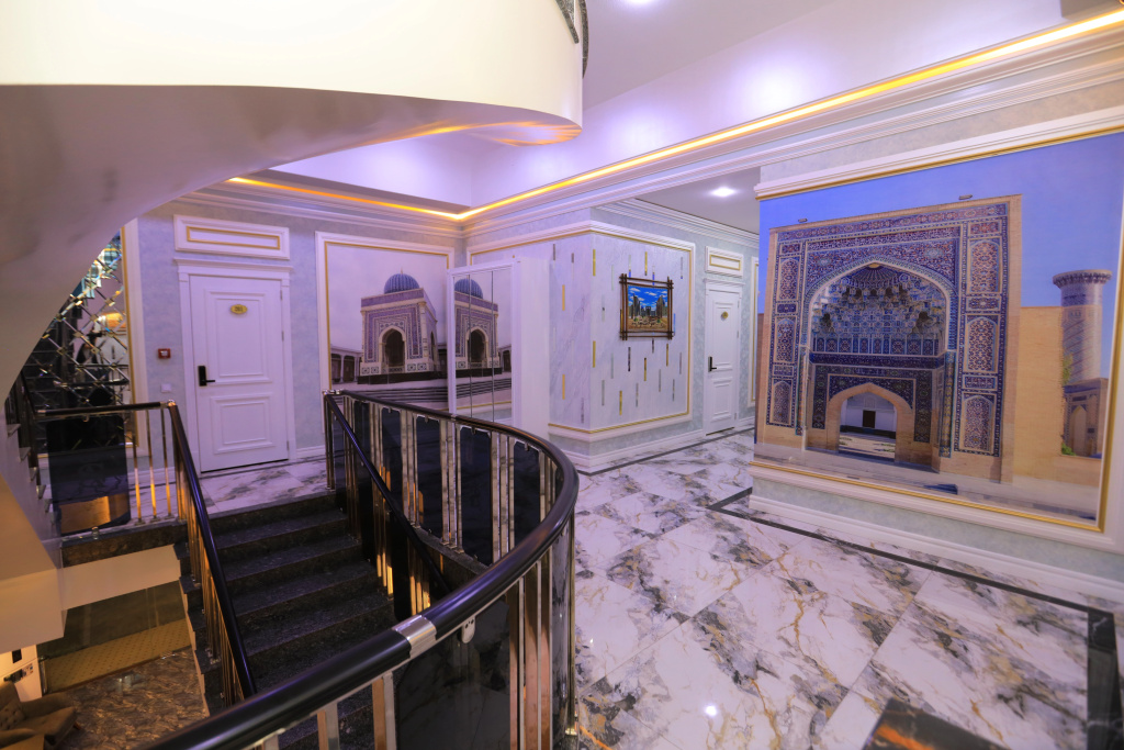 AYNIY Hotel