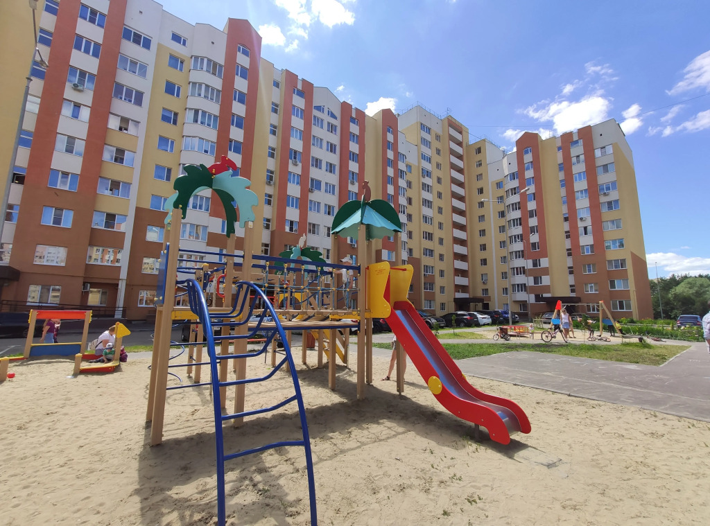 Квартира Любимый Дом на Антонова 28 2 этаж
