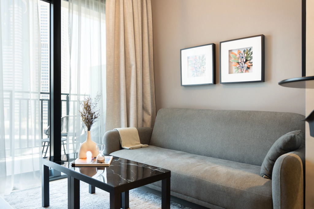 Апартаменты Keyrock Living Elegant Lake View Apt in Zada