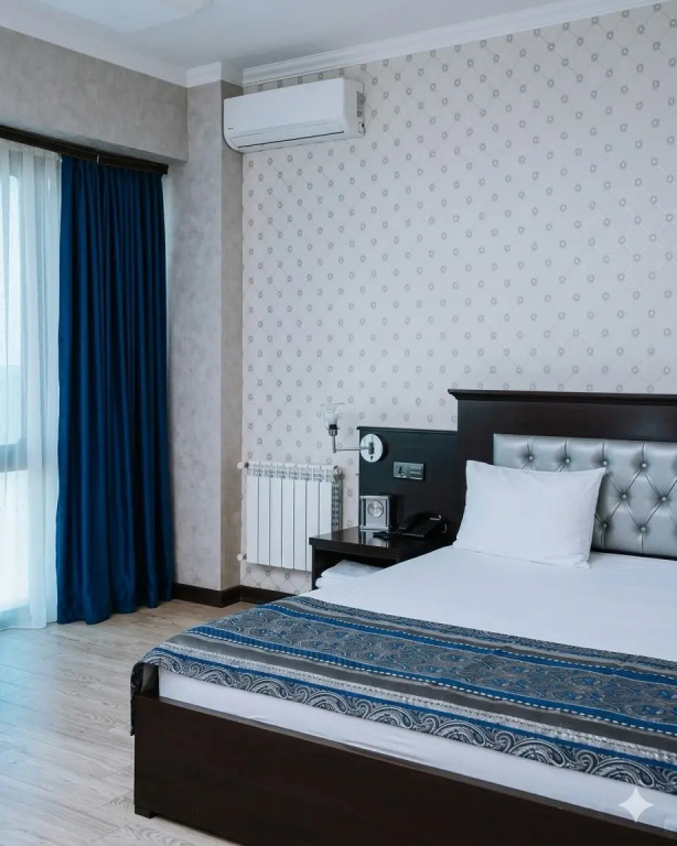 Golden Street Hotel