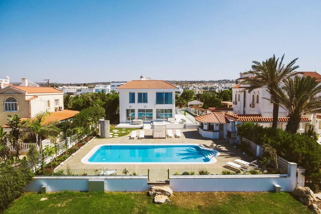 Вилла Royal Luxury Home |  4 Bedrooms
