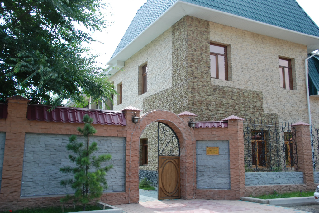 Гостиница Ани