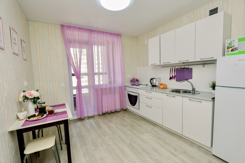 Semeynaya Flat