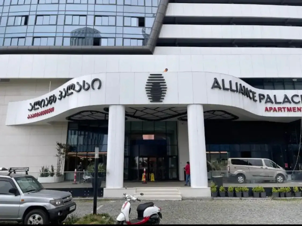 Апартаменты Alliance by Courtyard Hotel 5 КH