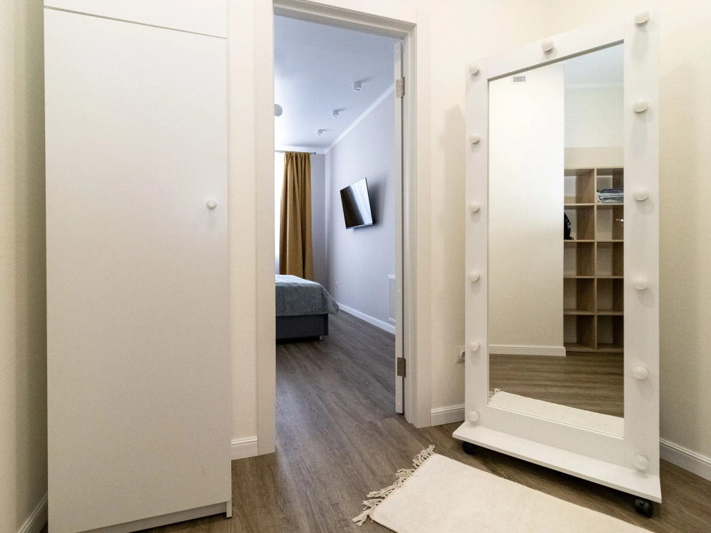 Квартира Республики 204 к 11-410