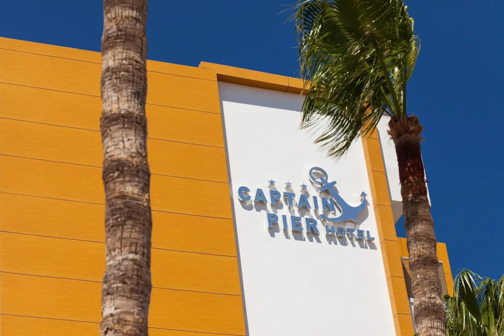 Captain Pier Hotel