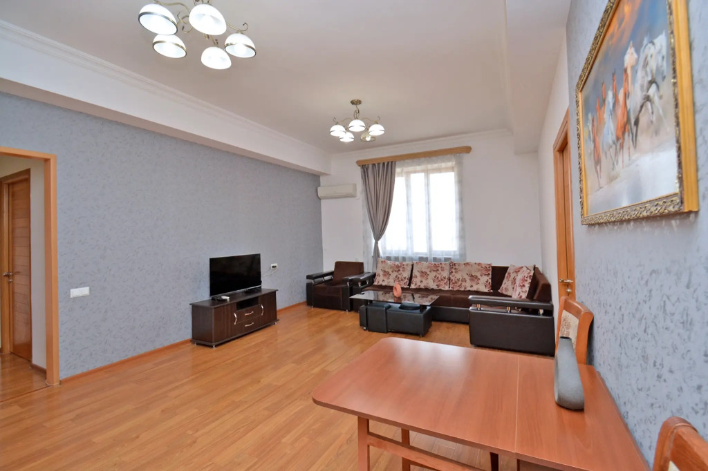 Квартира 3-комн на ул. Аргишти GL152