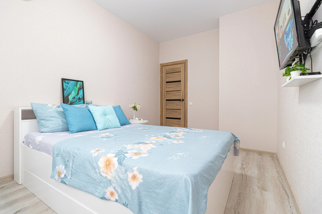Квартира 2-комн апартаменты Comfort plus на Бочарникова