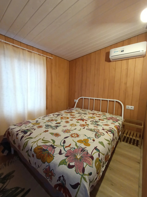 Частный дом Загородный комплекс на берегу реки с баней