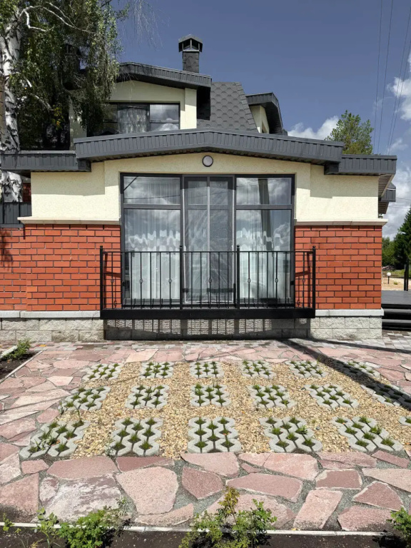 Коттедж c 1 комнатой с балконом в Щелкунчик