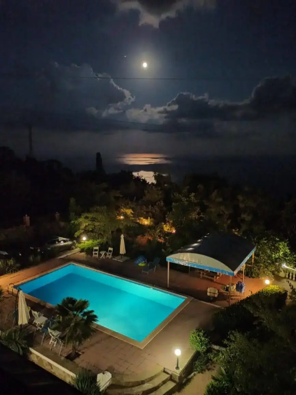 Alba Villa