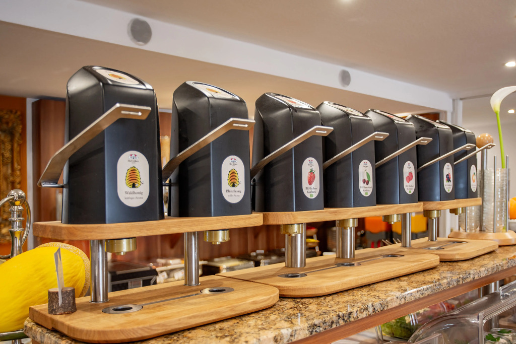 TIPTOP Hotel Burgschmiet Garni
