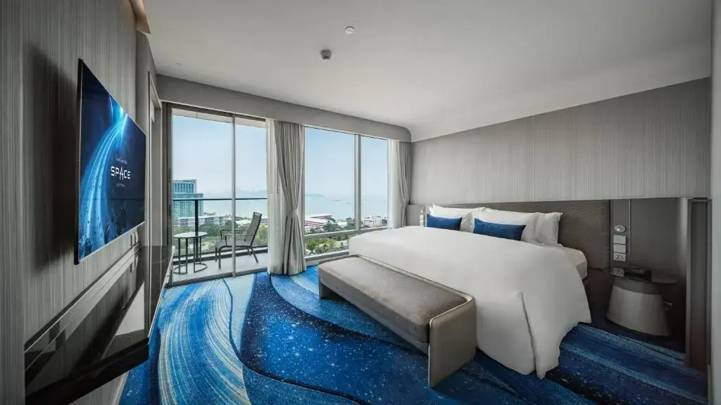 Отель Grande Centre Point Space Pattaya