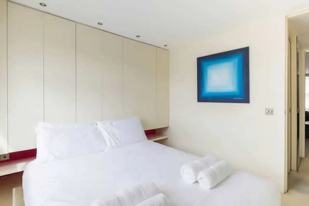Апартаменты Comfortable Aircon Apartment Earls Court