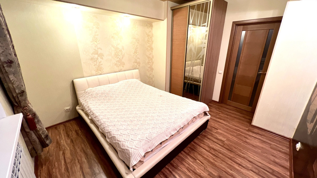 Квартира 3-комнатная Видовая Yarapartments на Набережной