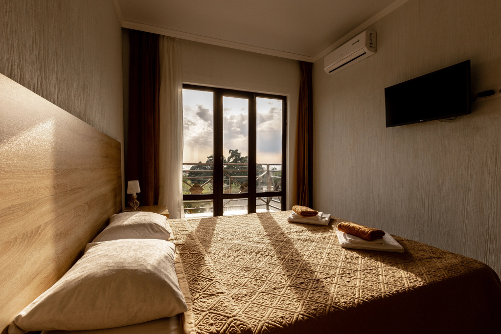 Paradise Hotel