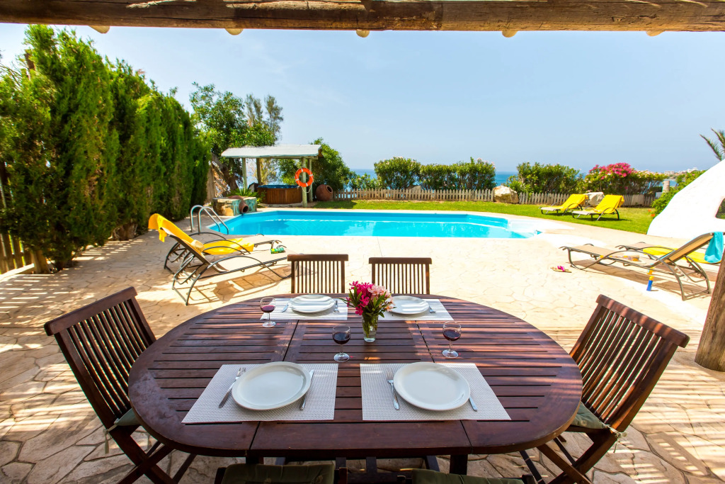 Clarissa & Carmel’s Villa