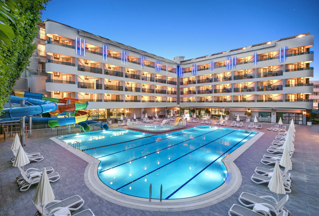 Avena Resort & Spa Hotel