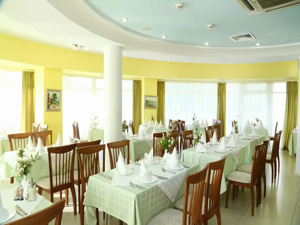 Mazhestik Hotel