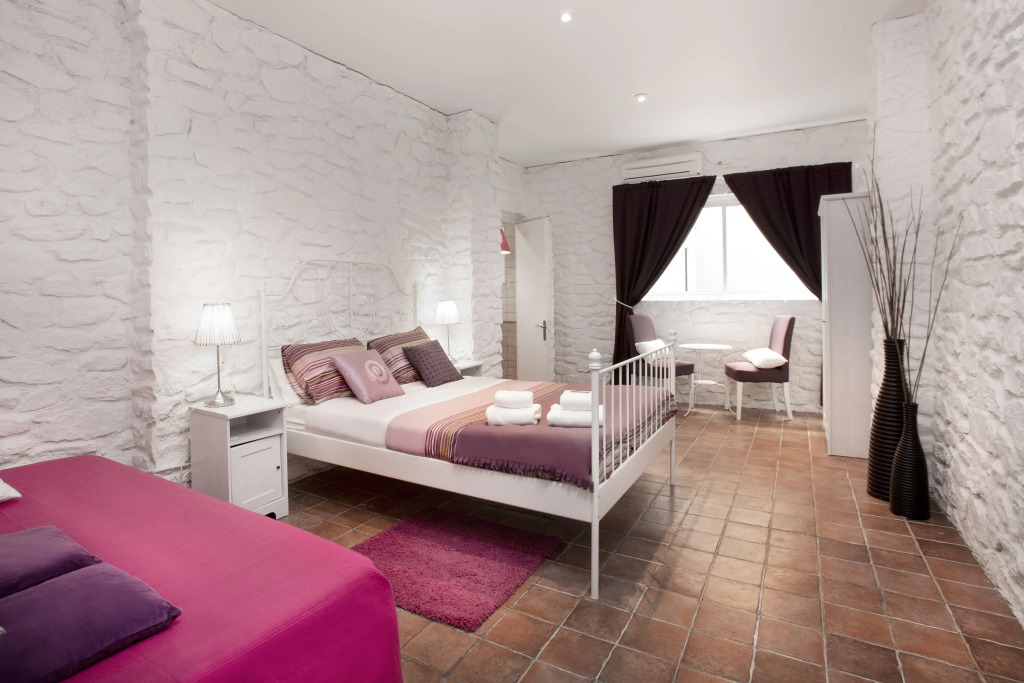 Jardinets Guest House