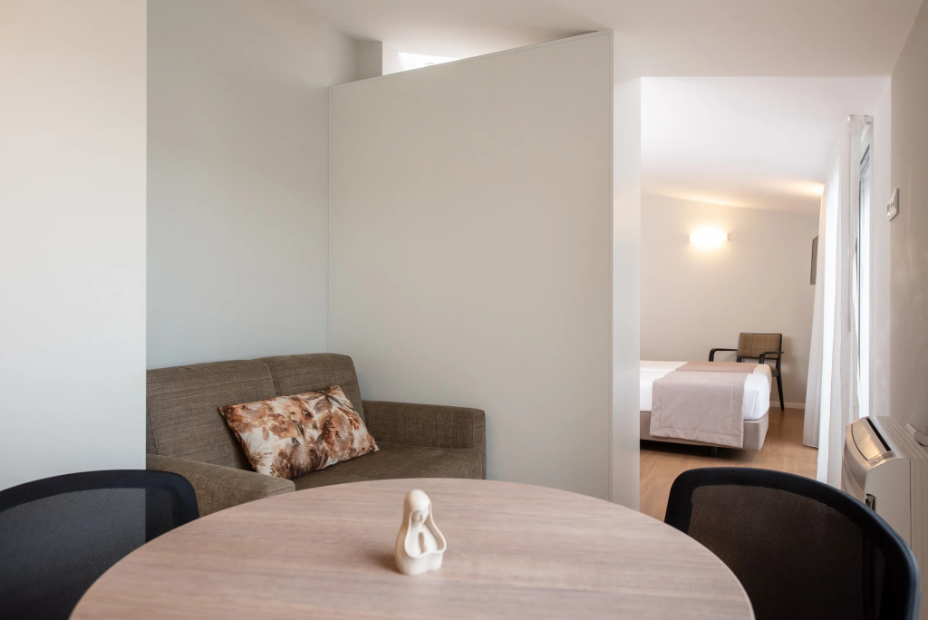 Essence Inn Marianos Hotel