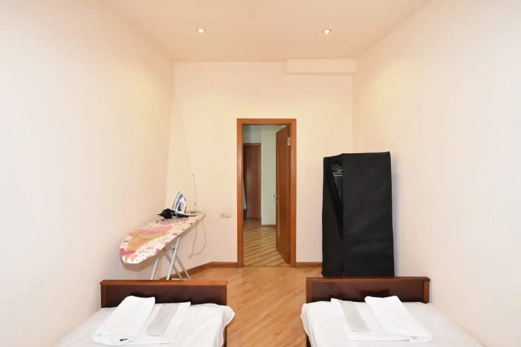 Apartments RentInnYerevan Avag Petrosyan 2