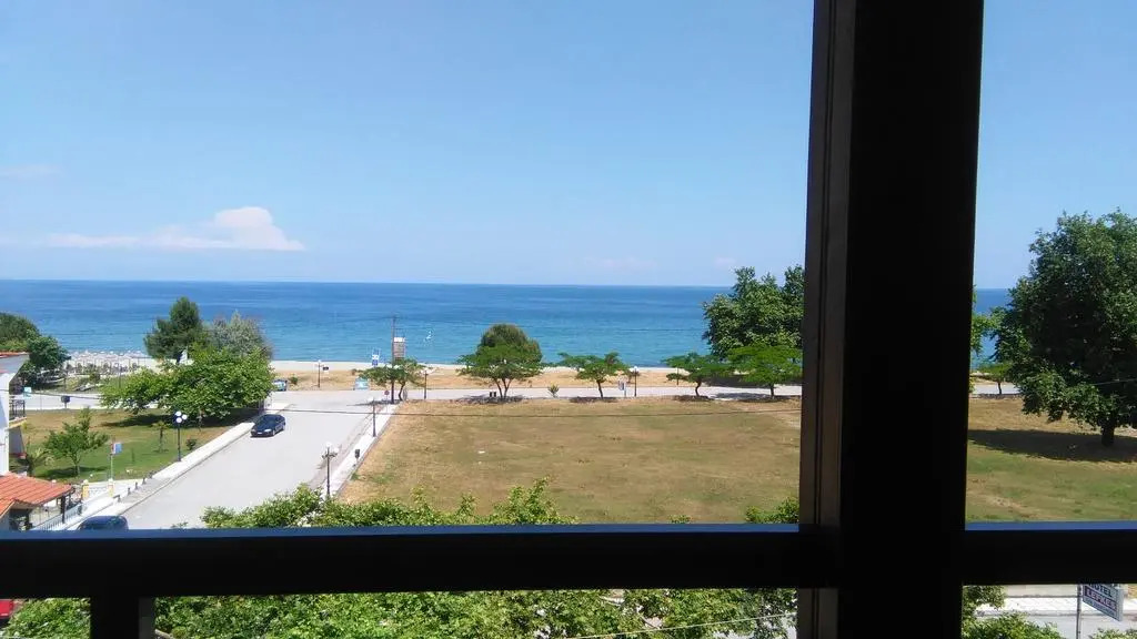 Отель Lefkes