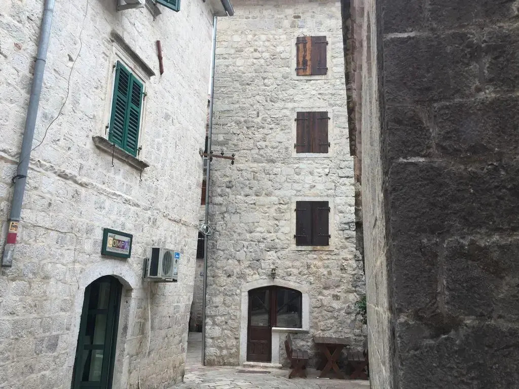 Athos Guesthouse