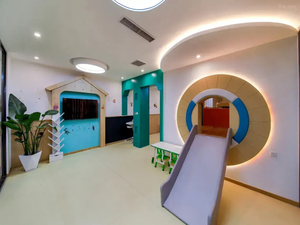 Отель Lavande Beijing Guomao Sihui Subway Station