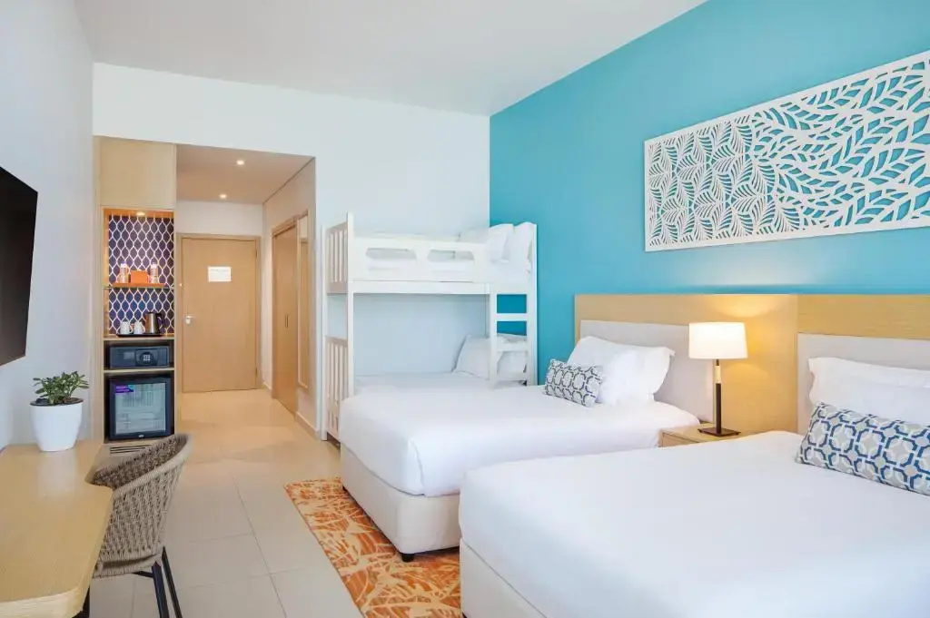 Курортный отель Centara Mirage Beach Resort Dubai