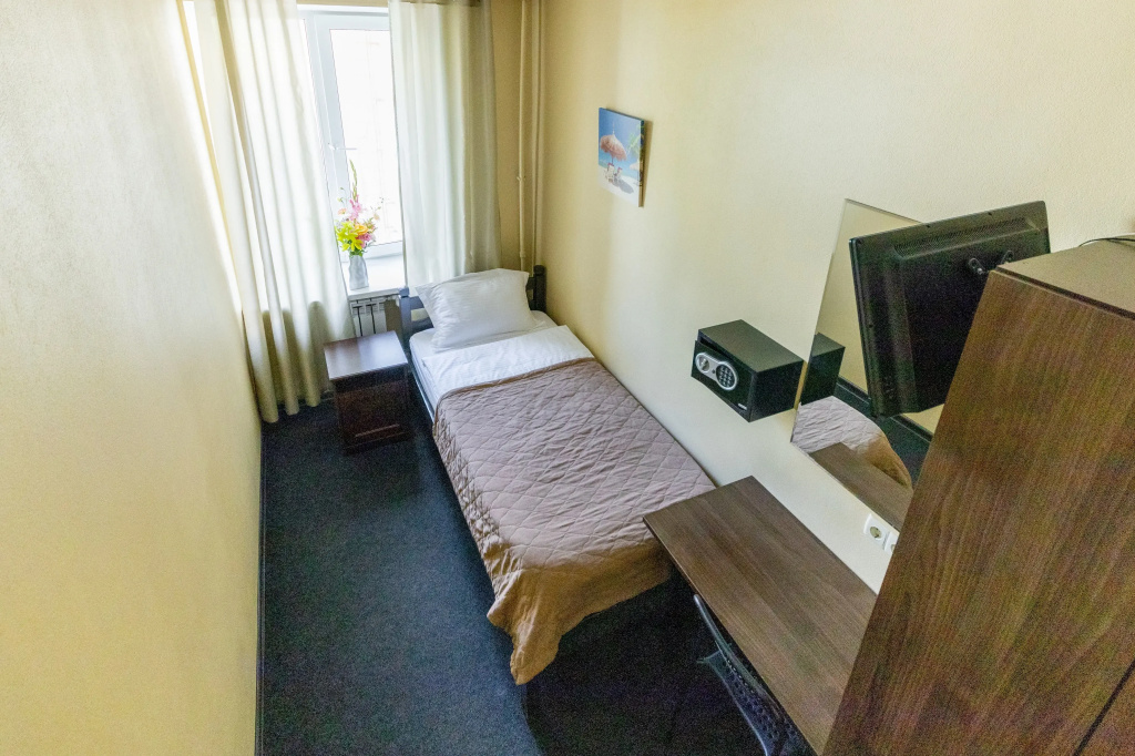 Mini-Hotel Entrance N2