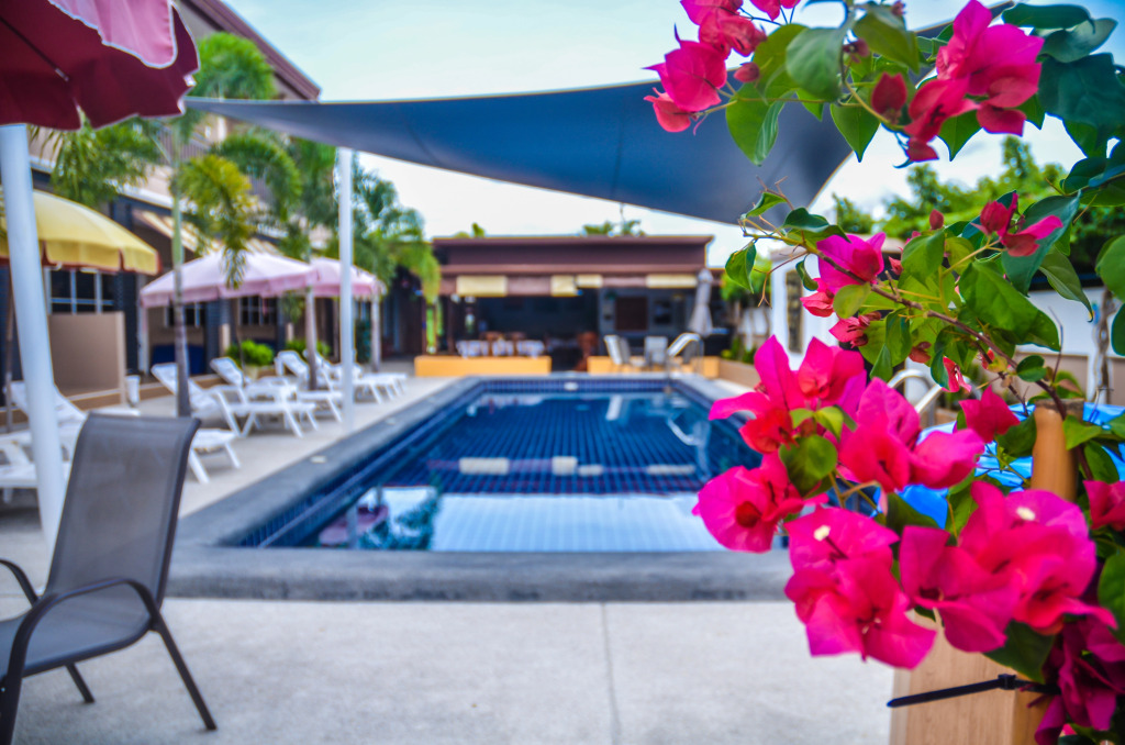 Отель 4 Palms Resort